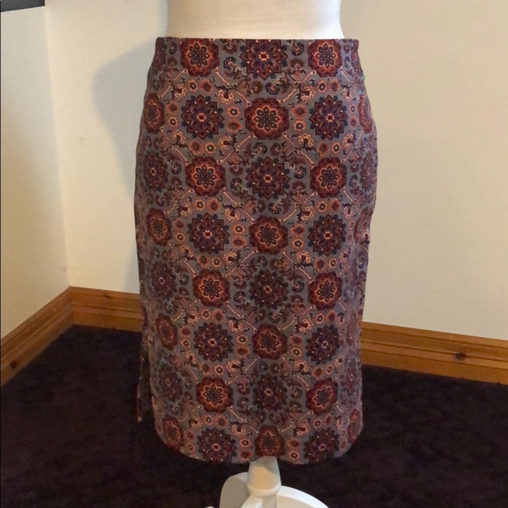 Ann Taylor loft midi skirt size 2